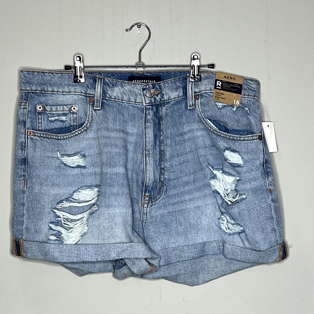 Aeropostale Womens High Rise Curvy Mom Shorts Light Wash Distressed Blue Size 18